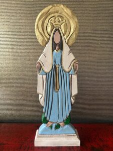 Virgen Caridad del Cobre 32cm de mesa