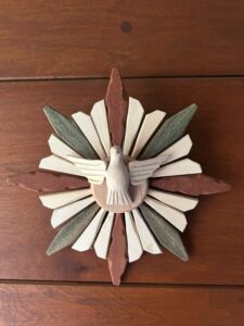 Espíritu Santo 21cm palo santo