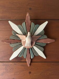 Espíritu Santo 21cm palo santo