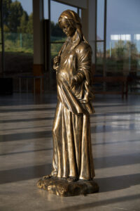 Virgen de la Esperanza 120cm tipo bronce